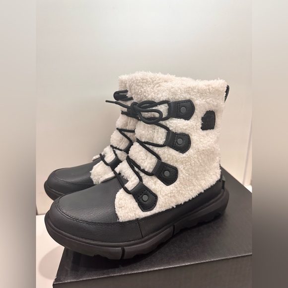 Sorel Boots Explorer ll Joan Cozy NIB - Picture 10 of 15